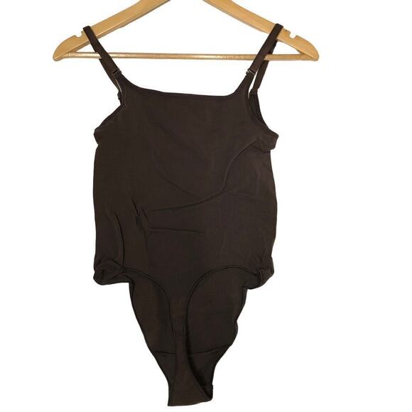 SKIMS Fits Everybody Cami Bodysuit Scoop Neck Seamless Cocoa Brown NWOT 4XL - Picture 5 of 7